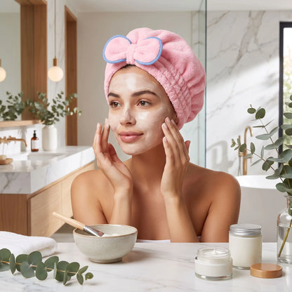 serviette pour cheveux microfibre rose femme fait ses soins de visage